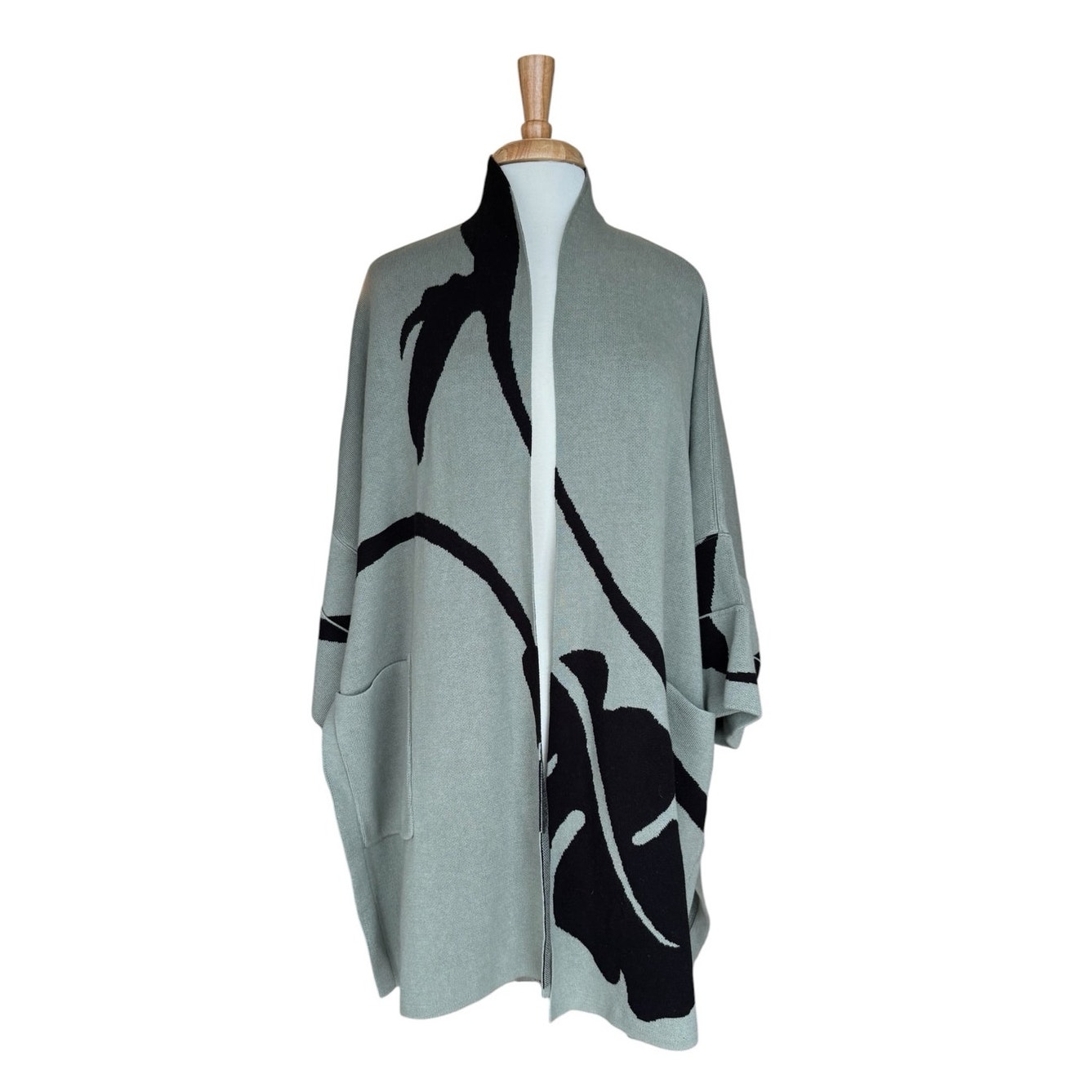 Marla Wynne Kimono Sleeve Cardigan Open Front Drama Floral Modern Minimalist